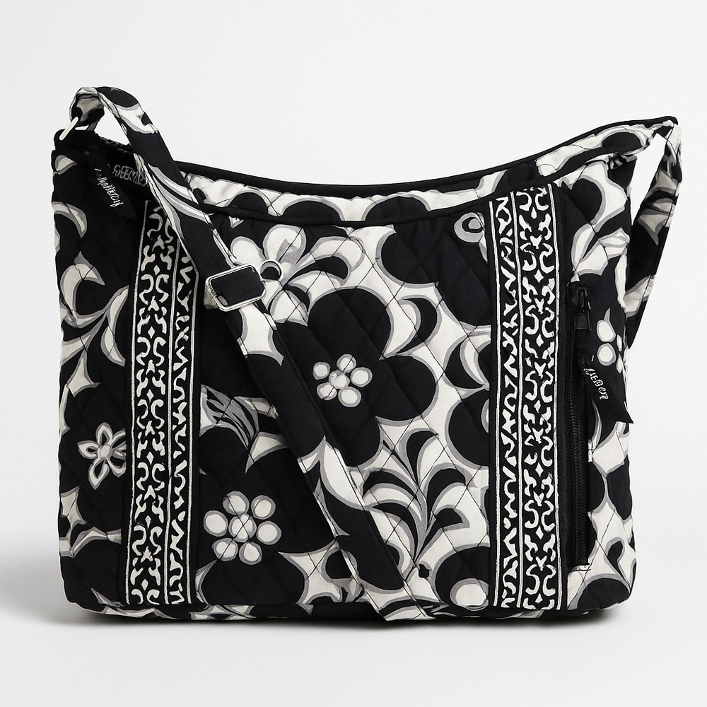 🖤🤍 Vera Bradley “Dogwood” Quilted Shoulder Bag Retired